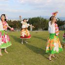 参加費無料 絶景!高原の芝生広場で歌って踊ろうポピュラーソングフラ...