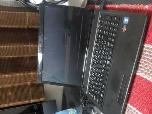 綺麗なノートPCです。