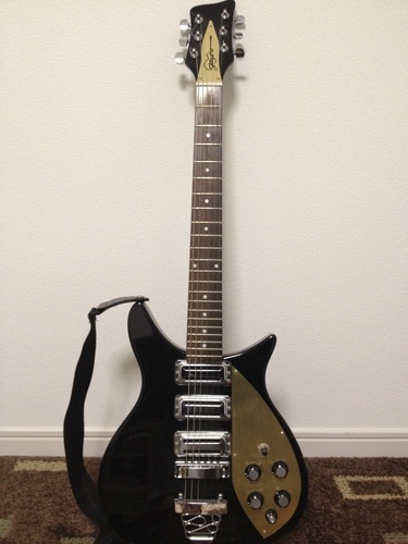 リッケンバッカー rickenbackerのコピーメーカージャイロ jayro のギターです