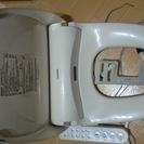 2012年製 TOSHIBA 温水洗浄便座中古品、動作不良なし
