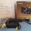 FUJIFILM 600EXRの付属品 充電器、ケーブル等 カメラなし
