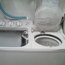 日立の二層式洗濯機格安でお譲りします。