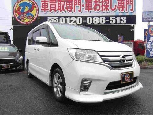 日産 セレナ 11 中古車 ワンオーナー Etc スマートキー フルセグナビ バックカメラ Abs エアバッグ 両側電動スライドドア リピーター 福岡のセレナの中古車 ジモティー