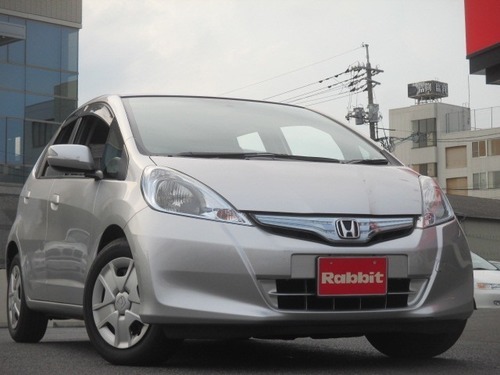 ホンダ フィットハイブリッド 1 3 シルバー ハッチバック ラビット岡山青江店 岡山のホンダの中古車 ジモティー