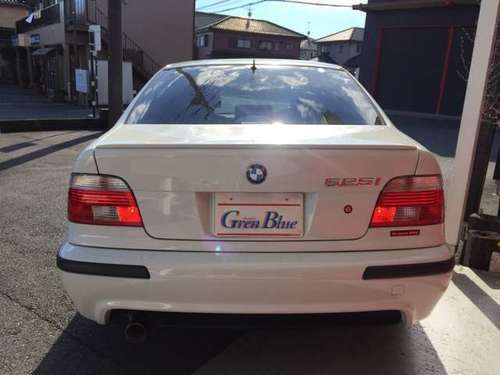 ｂｍｗ 5シリーズ 525i Mスポーツ後期 km 社外マフラー ホワイト セダン グレンブルーオート 富士のその他の中古車 ジモティー