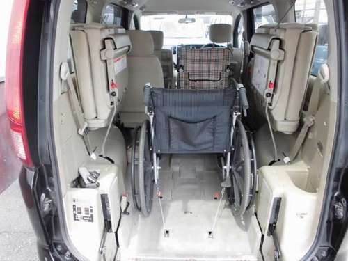 日産 セレナ 2 0 s チェアキャブ スロープタイプ 車いす2名仕様福祉車両 ブラック ミニバン ｂｅｎｅｓａ 福岡のセレナの中古車 ジモティー