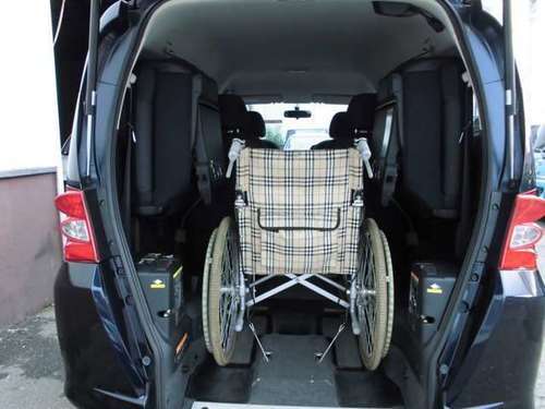 ホンダ フリード 1 5 G 車いす仕様車 3列シートタイプ7人乗り 福祉車両 ダークブルー ミニバン ｂｅｎｅｓａ 福岡のフリードの中古車 ジモティー