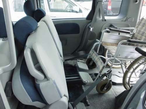 トヨタ シエンタ 1 5 G ウェルキャブ 車いす仕様車 スロープタイプ タイプi助手席回転シート付 6人乗り シルバー ミニバン ｂｅｎｅｓａ 福岡のシエンタの中古車 ジモティー