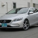  ボルボ V40 D4 SE ディーゼルターボ　本革　ガラスルー...