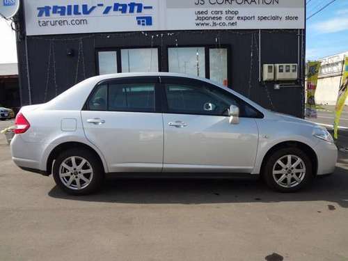日産 ティーダラティオ 1 5 15s Four 4wd検29 1usdmベース シルバー セダン Jsjsjsco0 小樽の日産の中古車 ジモティー