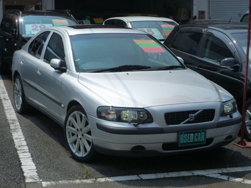 ボルボ S60 2 4 シルバー セダン オートエレガンス 春日のボルボ Volvo の中古車 ジモティー