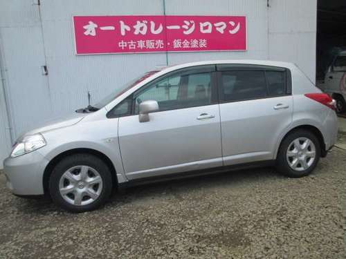 日産 ティーダ 1 5 15m シルバー ハッチバック オートガレージロマン 名取の日産の中古車 ジモティー