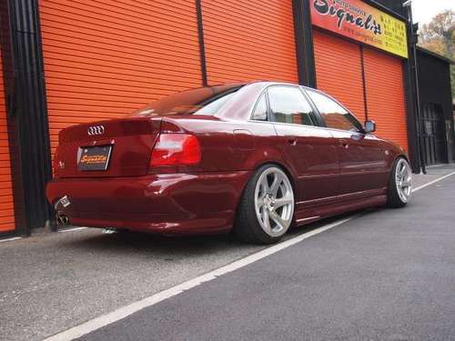 アウディ クワトロ左hサンルーフ V6 2 8l 北米仕様 ワインレッド セダン シグナル 広島のa4の中古車 ジモティー
