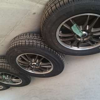 スタッドレスタイヤ ホィール付き(値下げ)交渉中