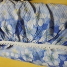 敷き布団カバー、シングルサイズ、ゴム使用でワンタッチ式、中古。