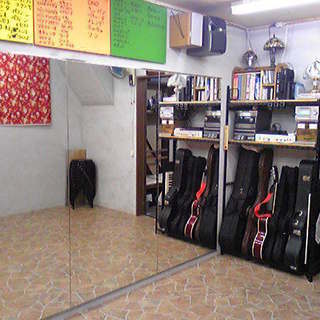 京都深草ギター教室　オールジャンル格安Johnny - 京都市