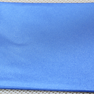 【新品】セーラー服用三角スカーフ　水色。1枚500円。J001