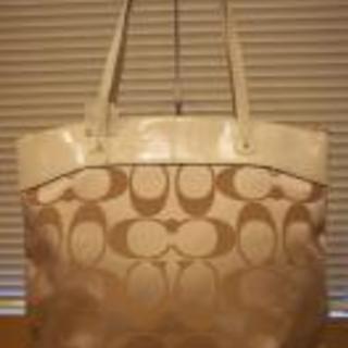 COACH(コーチ)F18335 ラウラ シグネチャー トートバッグ 新品未使用
