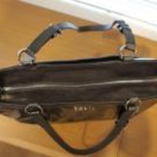 COACH(コーチ)F17722 ギャラリー　レザー イーストウエストジップトート　新品未使用