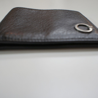 GUCCI(グッチ)二つ折りメンズ財布　アスコットG　型押しカーフ　未使用品