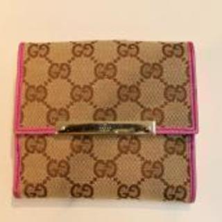 GUCCI(グッチ)　二つ折り財布　GGキャンバス柄　ピンク　中古ランク「B」