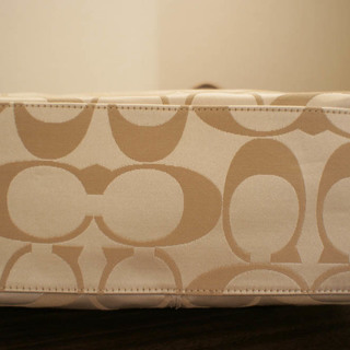 COACH(コーチ)F16175 カーリーシグネチャー　サテン　トートバッグ　未使用品(若干汚れ有)