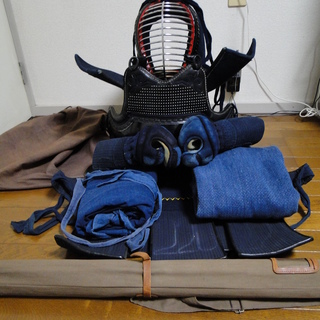 (すでに終了しました）剣道防具、袋、竹刀、袋、胴着、袴
