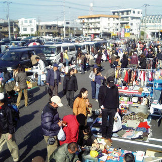 2011年12月25日(日)開催！船橋競馬場フリーマーケット