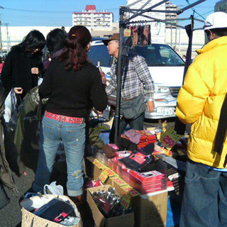11年12月25日 日 開催 船橋競馬場フリーマーケット 東京リサイクル運動市民の会 船橋のフリーマーケット のイベント参加者募集 無料掲載の掲示板 ジモティー