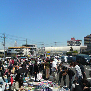 2012年01月09日(月)開催！船橋競馬場フリーマーケット − 千葉県