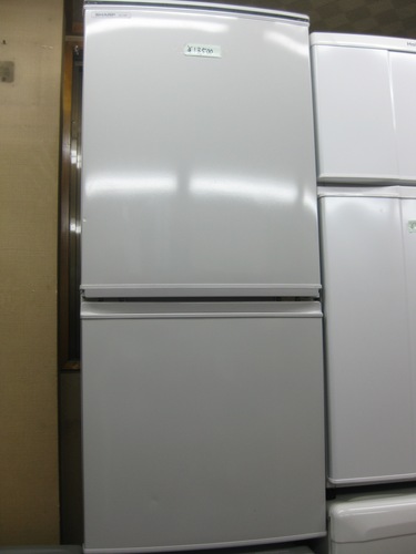 シャープノンフロン冷凍冷蔵庫SJ-14P-H　137L　¥13,500