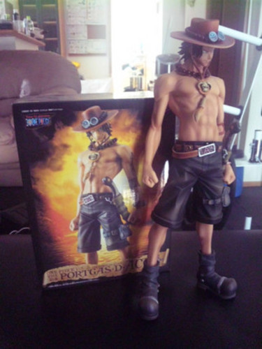 ONE PIECE -火拳のエース スーパーDX- 26ｃｍ 大迫力.完全 新古品