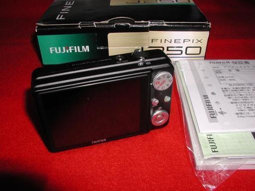 ☆未使用並☆10.0Mp【ファインピックス】デジタルカメラ・J250黒