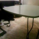 ライトグリーン色の猫足ローテーブル