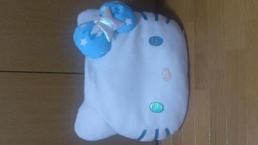 キティちゃんでかクッション
