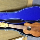 kamaka ukulele(カマカ ウクレレ)　ケース付　中古品　/ 弦楽器