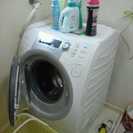 洗濯機 2011年購入。同居する事になり一台いらなくなった為！