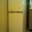 06年式三菱2ドア冷蔵庫