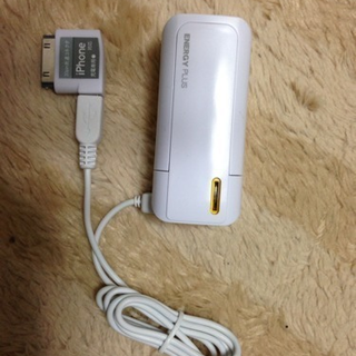 iPhone充電器 電池式