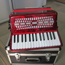 アコーディオン　赤色　中国製　音鍵盤異常なし（楽器屋に見てもらっ...