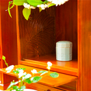 ペット用仏壇「ペットメモリアルハウス」