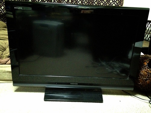 【終了】TOSHIBA 32A8000 32インチテレビ