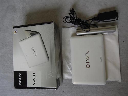 【終了】SONY VAIO VPCW119XJ/W ホワイト + バッテリーパッ VGP-BPL18