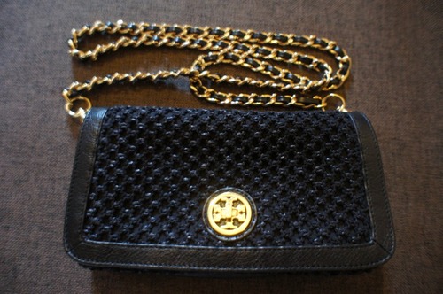 【正規品・新品同様】 TORY BURCH トリバーチ　クラッチバッグ