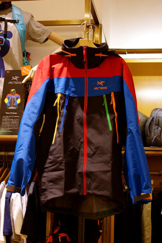 新品！ARC'TERYX×BEAMS / 35th別注 Theta SV