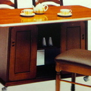 ダイニングテーブル　新品です