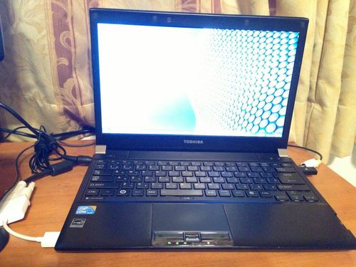 【値引き交渉可】東芝製ウルトラブック SSD250GB corei5 MEM8GB