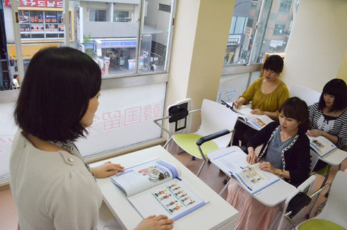 東京新大久保にあるソウルメイト韓国語学校です 韓国留学の相談も随時受け付けております Seoulmate 新大久保の韓国語の生徒募集 教室 スクールの広告掲示板 ジモティー