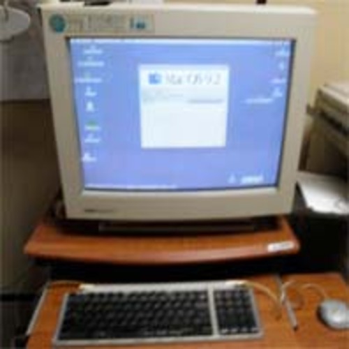 はやい者勝ち譲ります。21インチディスプレイ付MAC OS9.02(PowerPC G4)