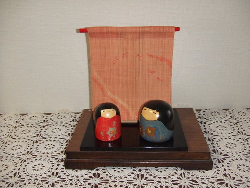 卵三郎こけし創作民芸　１２ヶ月